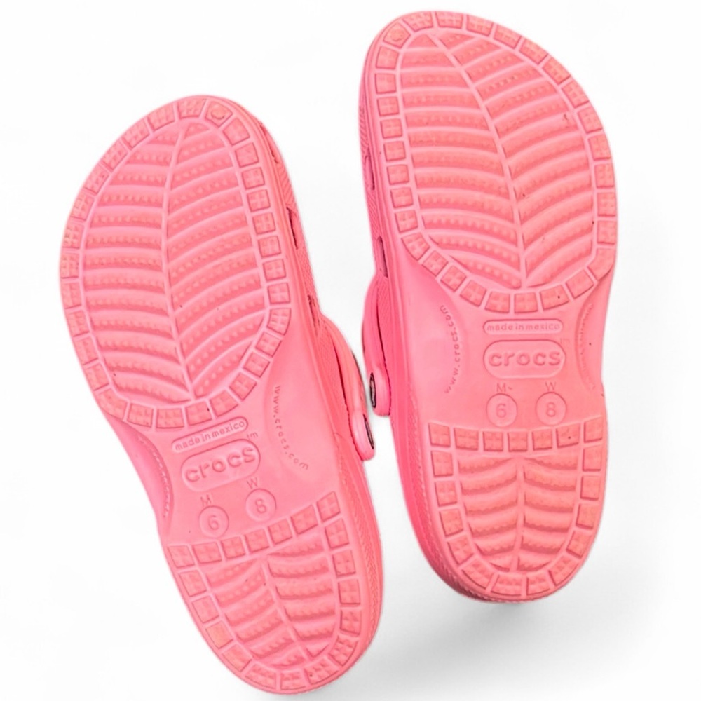 Crocs Classic Clogs – Bubblegum / Barbie Pink
Size Men’s 6 / Women’s 8 - Picture 2 of 5